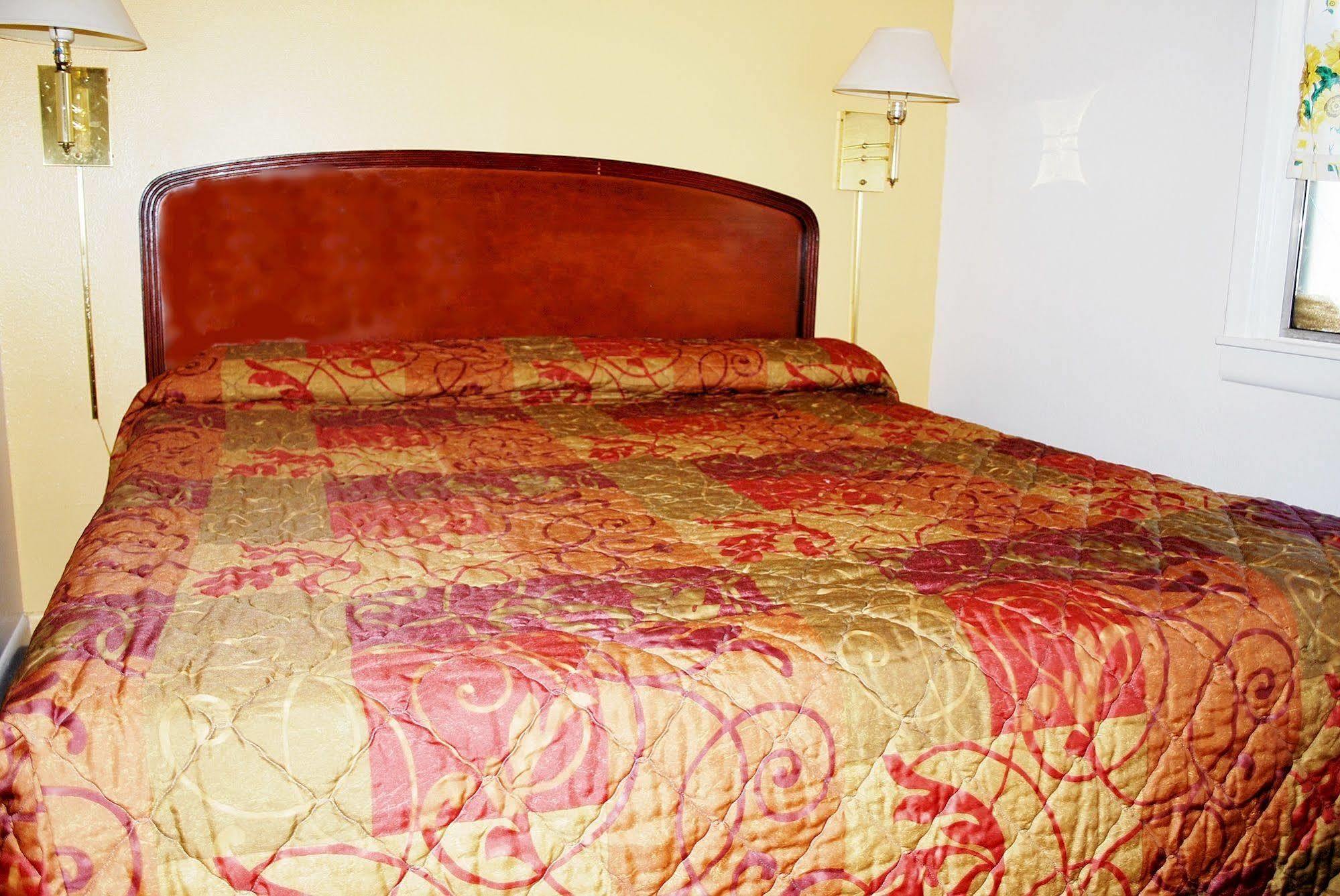 Oregon Motel 8&RV Park Klamath Falls Exterior foto