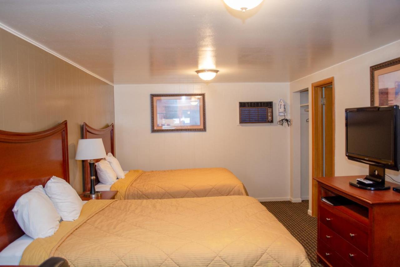 Oregon Motel 8&RV Park Klamath Falls Exterior foto